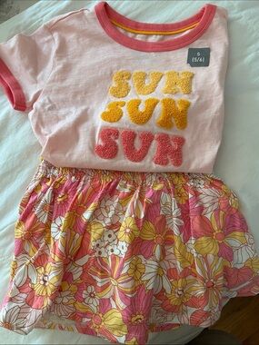 Haute Hippie Pink Yellow Floral Skirt with inner shorts and tee. Size 5-6